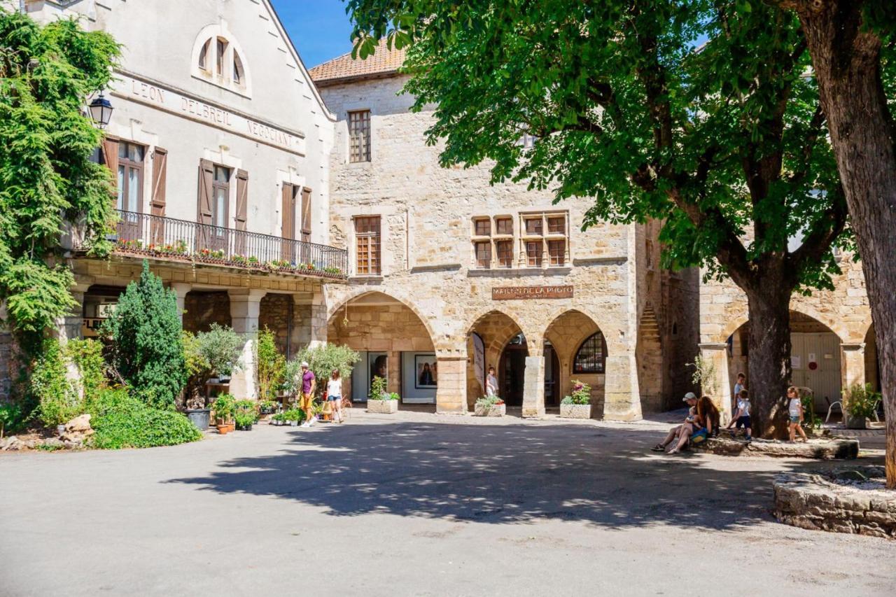 L'Hostellerie De Saint-Jacques Villeneuve-d'Aveyron Exterior photo